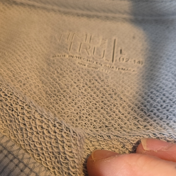 Time and Tru Relaxed Fit Twin Lightweight Pull Over Shirts! - Picture 6 of 10